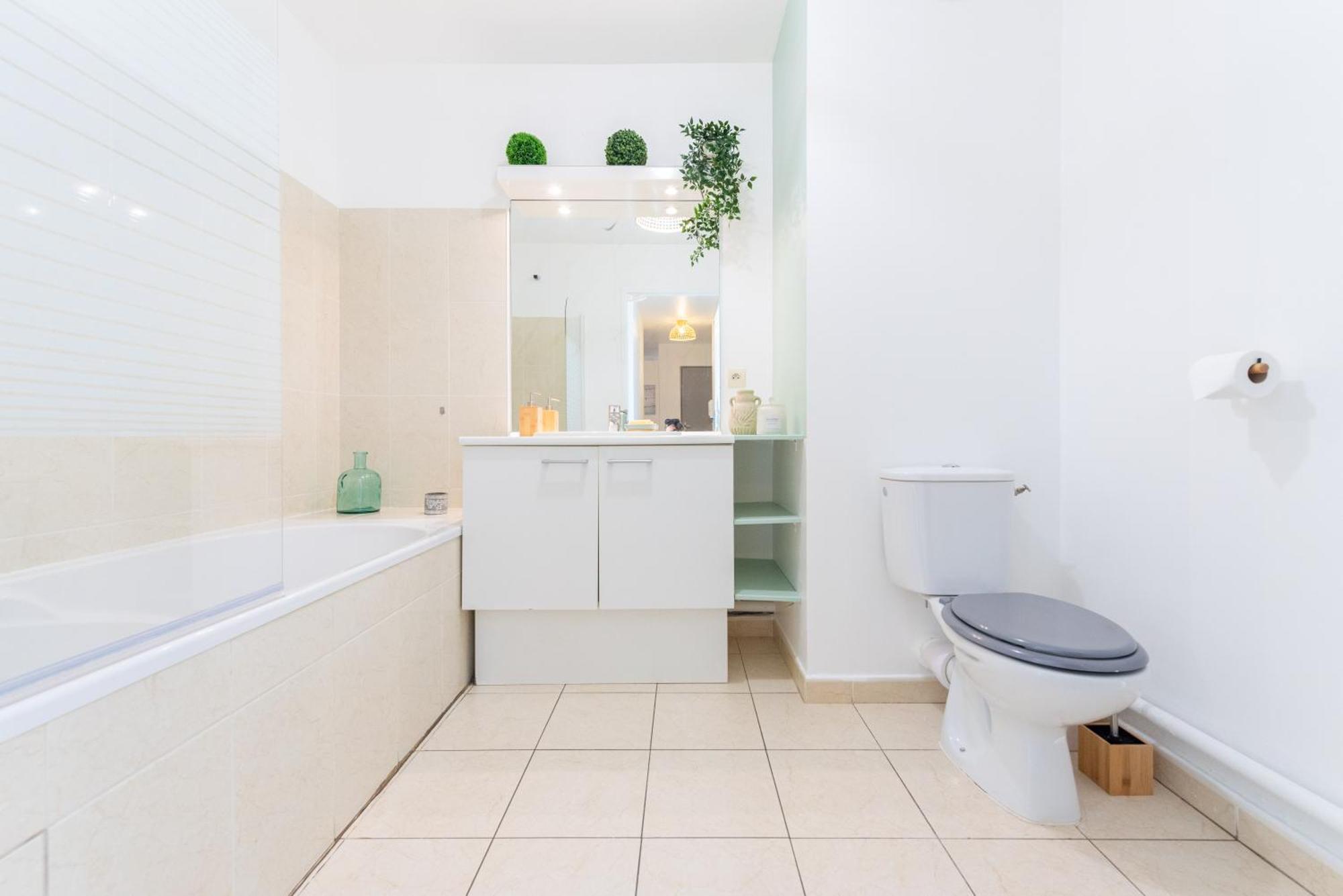 Bao Location - Ideal Pro & Groupe - Calme - Lumineux - Wifi - Terrasse - Jardin - Plage A 2Km - Proche Centre Ville, Gare, Commerces - Parking Prive Тулон Екстериор снимка